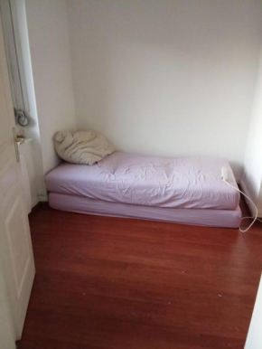 Privat Zimmer in eine Wohnung zu vermieten